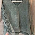 Jane and Delancey Women's V-Neck Top Photo 0