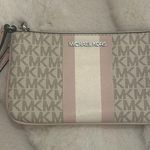 Michael Kors Wristlet Photo 0