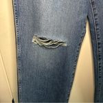 Wrangler  Women’s High Rise Relaxed Mom Jeans. Medium Wash. Size 27. Photo 5