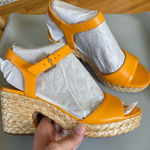 Vince Camuto NEW Ranneli Suede/Leather Espadrille Wedge Sandal Mango Size 8.5 Photo 0