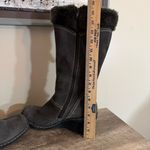 Baretraps  Cathy Suede Leather Boots Women’s Size 10 Faux Fur Buckle Details Photo 7