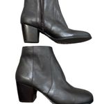 J.Jill Womens Size 8 Dark Brown Leather Zip Fashion Ankle Boots Photo 3