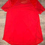 Lululemon  Athletica Sculpt Short-Sleeve Shirt in the color "Hot Heat Red" 4 Photo 0