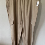Old Navy NEW  SleekTech Go-Dry Cargo Pants Tapered‎ Athletic Beige Womens 2X Photo 0