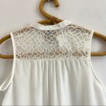 Heart soul  Sleeveless Lace Blouse Photo 3