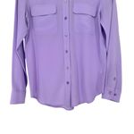 Equipment  Slim Signature Silk Shirt size Medium Lilac Long Sleeve Collared Photo 2