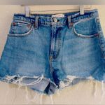 Abercrombie & Fitch  denim the cutoff short high Rise blue shorts size 28/6 Photo 0