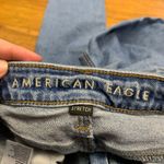 American Eagle Outfitters Women's Light Wash Mom Jeans Size 0 Stretch High Rise Photo 5