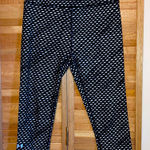 Under Armour UA womens sz Medium Compression Workout Leggings capri black white Photo 0