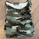 Discreet Camouflage 3/4 sleeve Top Photo 6
