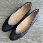 Naturalizer  Vivienne Flat Black Leather Size 9 1/2 Ballet Flats Round Almond Toe Photo 3