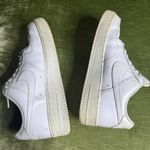 Nike  Air Force 1 Low White Leather Sneakers Womens Size 8 Photo 3