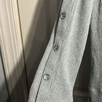 New York Laundry  Women's Light Blue Long Sleeve V-neck Sweater - Size 1x Photo 2