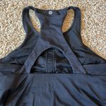 Lululemon  Final Lap Tank in Black Women’s Size 8 Photo 2