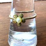 Boutique Delicate Gold Color Rings Diamond and Flower Theme Photo 7