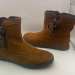 Keds  Faux Fur Lined Boots with Bow Accent size 6 Photo 0