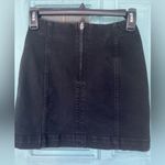 Wild Fable Ladies  Black Zip up denim skirt size 00 Photo 4