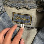 YOUNIQUE Bolero Jean Jacket distressed with front pockets, one button closure. M Blue Size M Photo 9