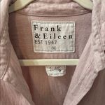 Frank & Eileen  Soft Pink Eileen Button Down V-Neck Shirt Medium Classic Italian Photo 3