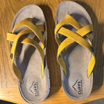 Cliffs  by White Mountain ladies sandals are a size 9. Photo 0