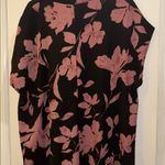 YOURS CLOTHING BRAND
BLACK TEXTURED MATERIAL WITH DARK PINK MAUVE FLORAL DESIGN Black Size XXL Photo 4