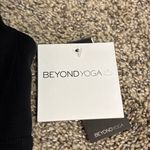 Beyond Yoga  Sports Bra size large NWT Photo 1