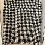 Susan Bristol  wool blend y2k b&w houndstooth lined midi pencil skirt. Size 12. Photo 0