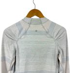 Lululemon  Think Fast Long Sleeve Om Stripe Heathered Silver Spoon Silver Spoon 6 Photo 10