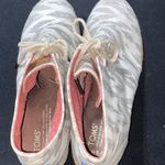 Toms  WO SIZE 9.5 ESPADRILLE 3” WEDGE SHOES GRAY CREAM DESIGN CLEAN LACE  UP Photo 9