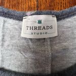 Threads Studio Gray Floral Super Soft Short Sleeve Shirt Womens Medium Photo 4