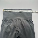 Halara Women's Gray Booty Scruching Cropped Leggings, NWOT Photo 2