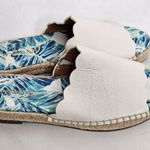 J. McLaughlin  Aries White Leather Scalloped Sandals Size 6 Photo 1