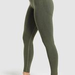 Gymshark  VITAL SEAMLESS 2.0 LEGGINGS. SIZE M. EUC. ARMY GREEN Photo 0