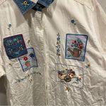 Cute cottagecore floral garden embroidered denim white button front blouse Blue Size 1X Photo 6