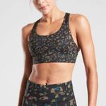 Athleta  Contender Bra D-DD Photo 0