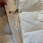Women’s White Quilted Puffer Coat With Faux Fur Hood – New Without Tags Size M Photo 4