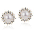 Versona Pearl Earrings Photo 1