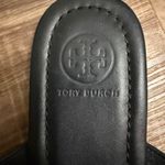 Tory Burch Tory‎ Burch Marsden Sandals Black Leather Thong Gold Logo Hardware Sz 7 Photo 6