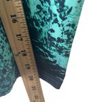 Nike Women's Size Medium Dri Fit Green Tie Dye Cropped Leggings Photo 6