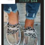 Gypsy Jazz Casual Slip Photo 1