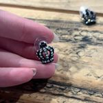 Black Crown Stud Earrings Photo 1