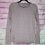 Mountain Hardwear  PURPLE HEATHERED STRETCH OUTDOOR SHIRT UNDERLAYER WITH POCKET Photo 0