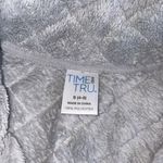 Time & Tru  Vest  Photo 1