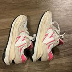 New Balance pink sneakers Photo 2