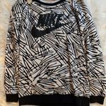 Nike BLACK AND WHITE SWEATSHIRT Photo 0