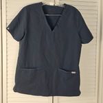 FIGS Womens Dark Gray Casma Three Pocket Scrub Top Medium Photo 0