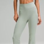 Lululemon SHR GROOVE FLARE Photo 3