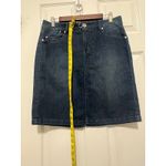 Bandolino Women's Distressed Dark Wash Reg Fit Knee Length Jean Skirt size 6 Photo 6