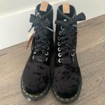 Dr. Martens  Vegan 1460 Crushed Velvet Lace Up Boots Size 5/EU 36 - Black‎ - NWOB Photo 5