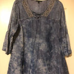 Signature Studio  acid washed embroidered bell sleeve blouse sz large Photo 0
